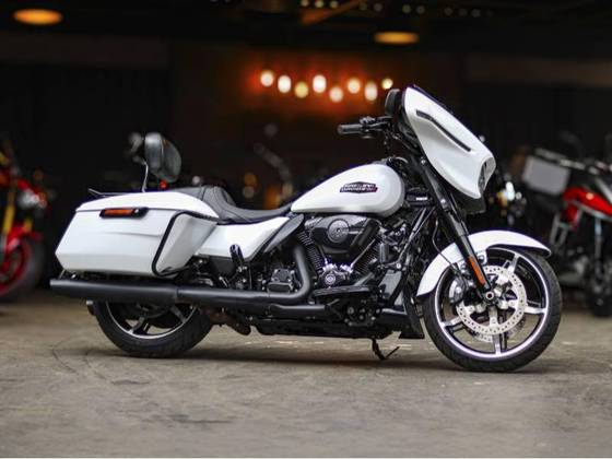 HARLEY-DAVIDSON STREET GLIDE 